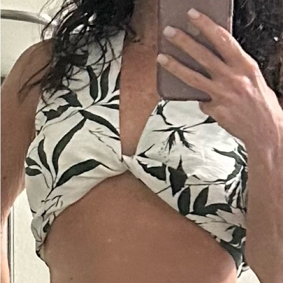 Abercrombie & Fitch Other - Abercrombie & Fitch dark green and creamy White Leaf two piece outfit